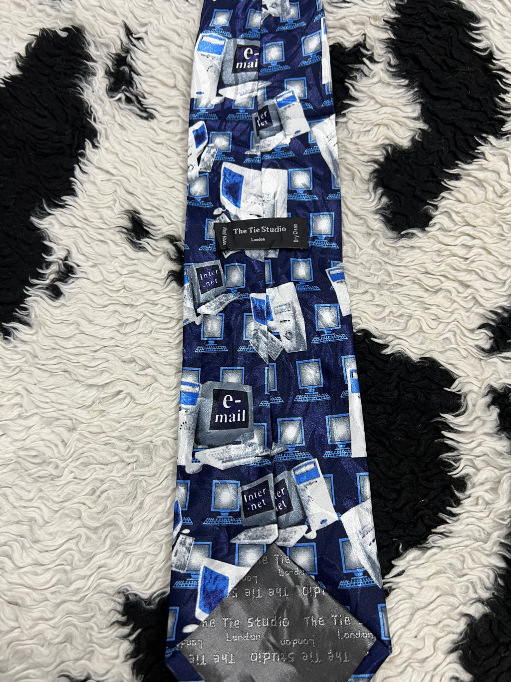 E-Mail Computers Graphic Tie