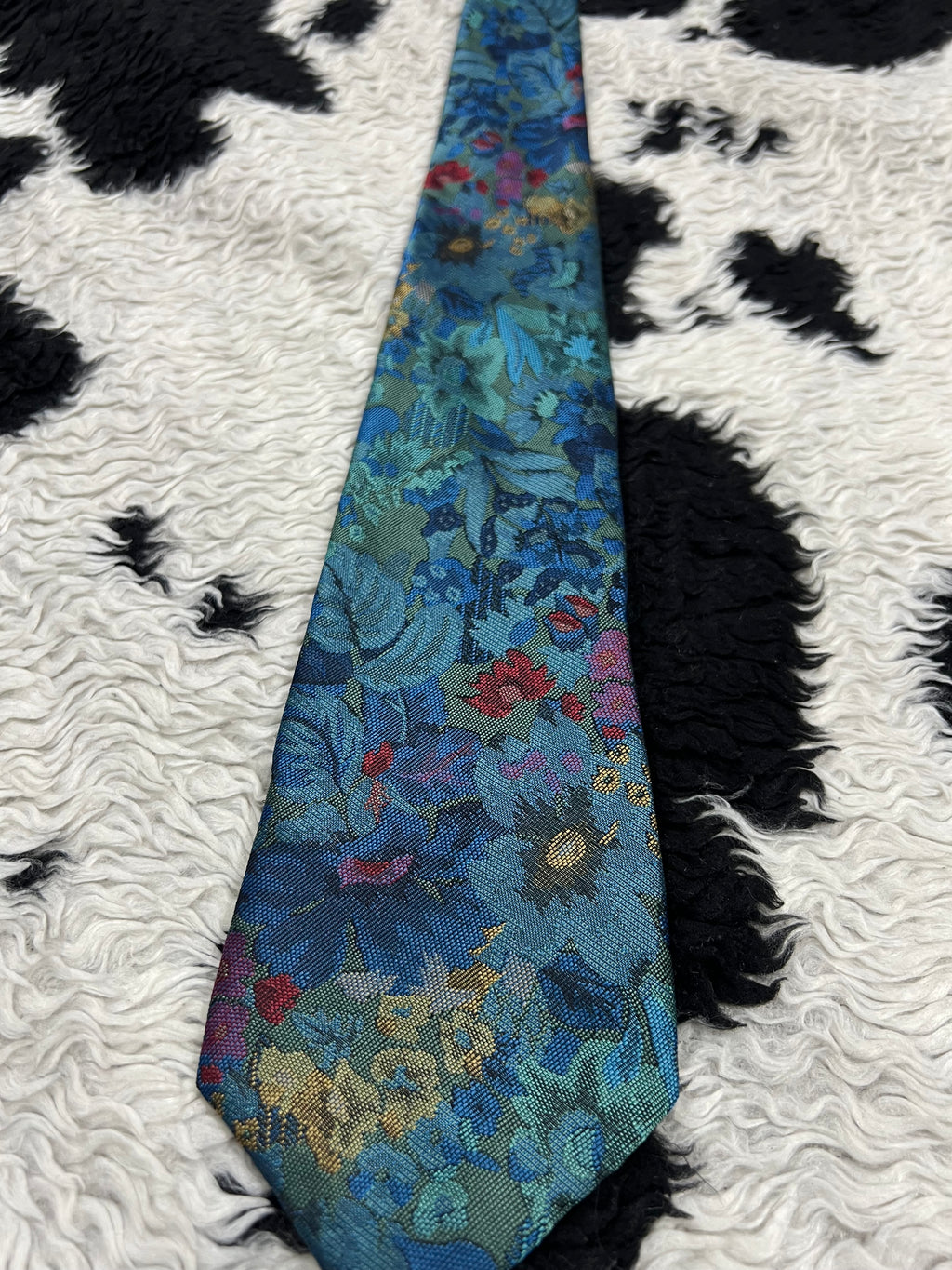 C&A Fully Embroidered Blue Floral Tie