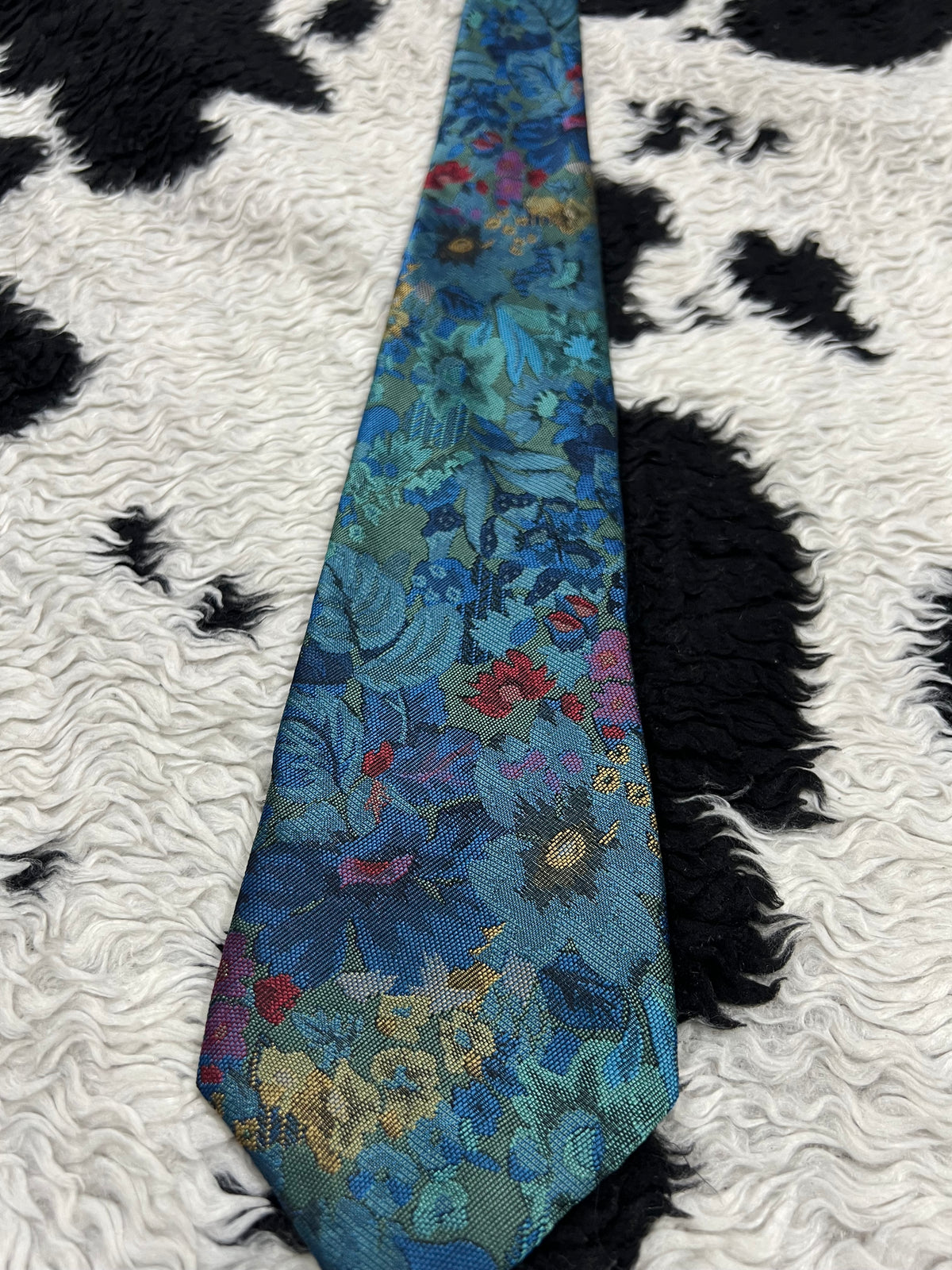 C&A Fully Embroidered Blue Floral Tie