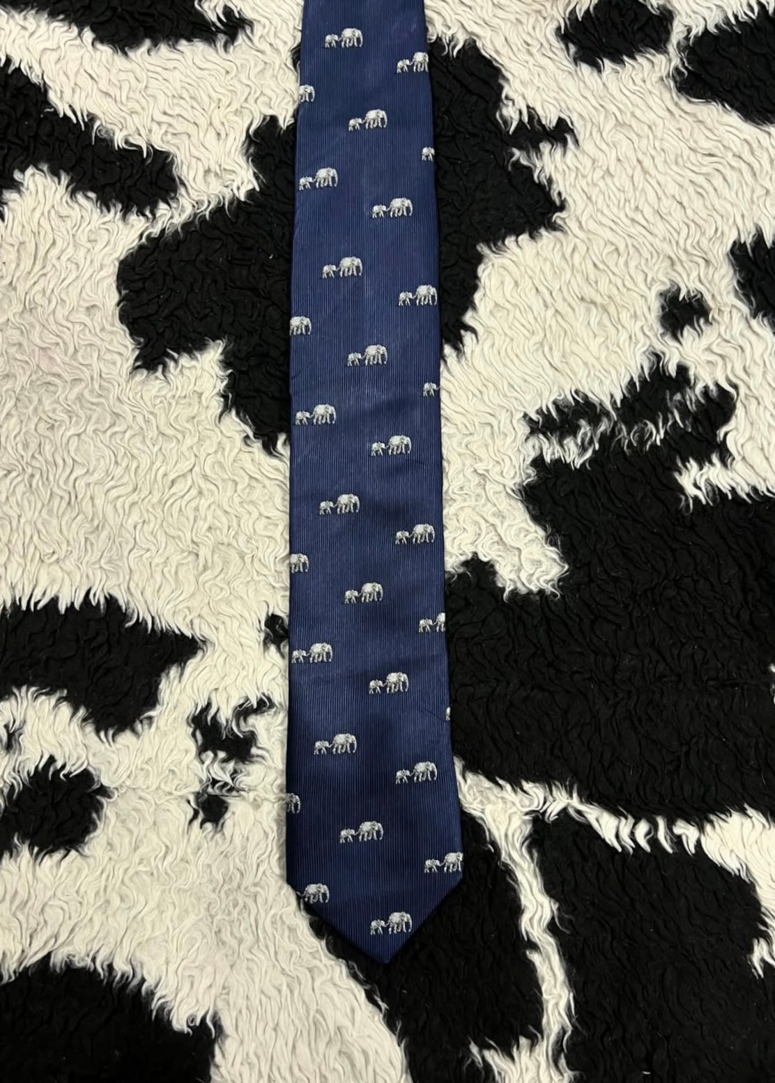 Pair of Elephants Tie