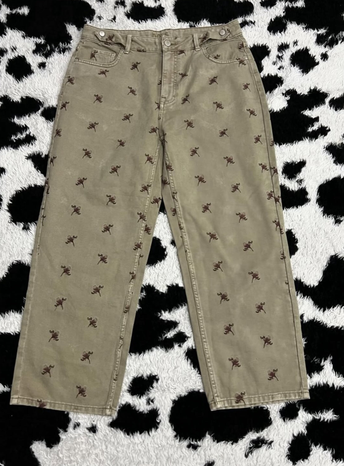 Hoss Floral Embroidered Denims (Waist 32-34)