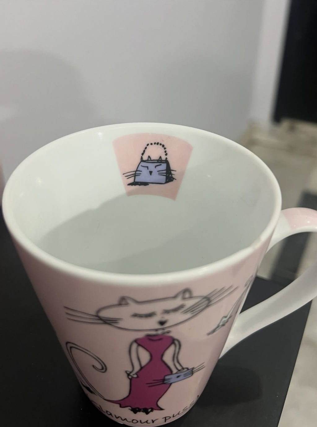 Glamor Puss Cat Mug