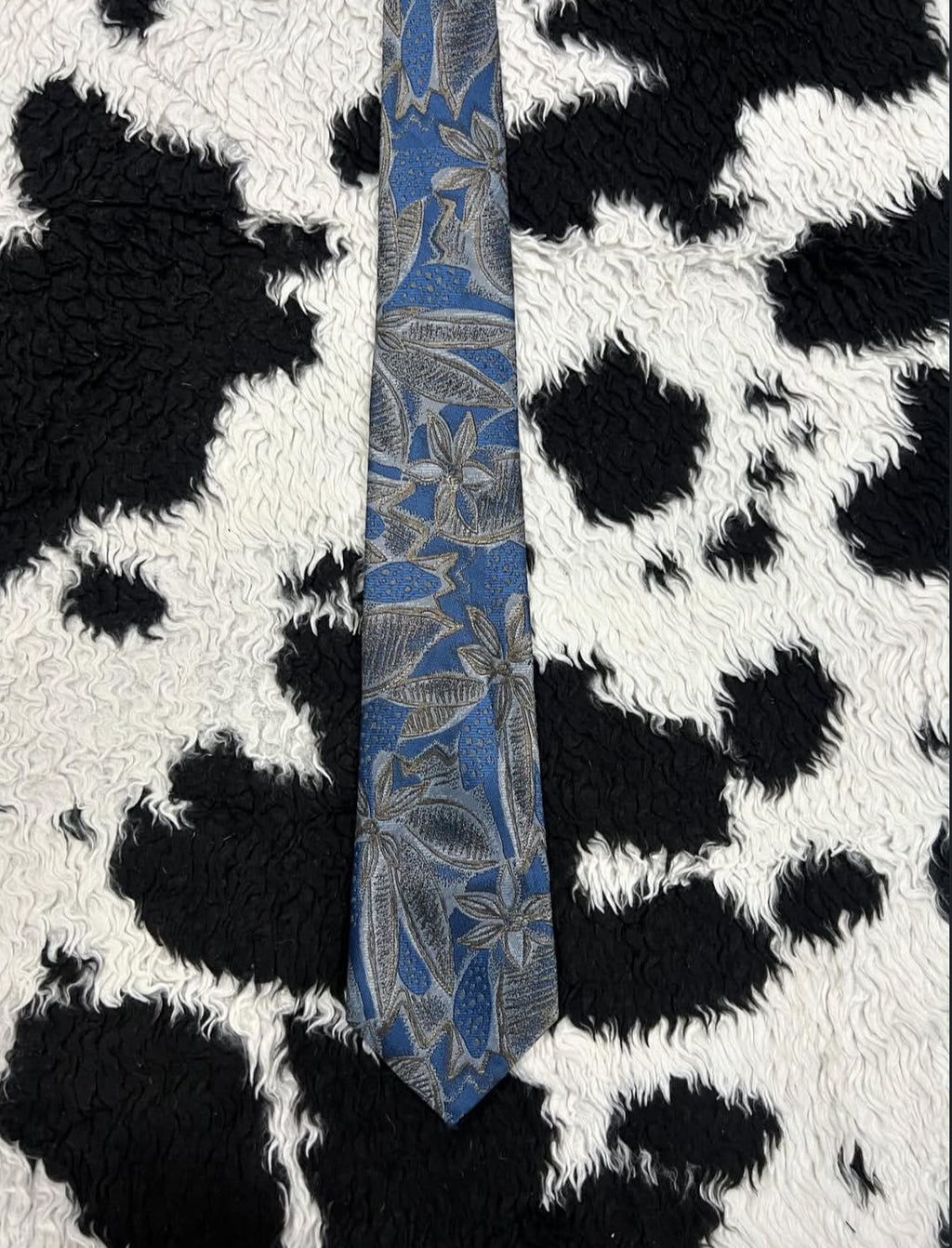 Gilt Edge Narrow Blue Embroidered Tie