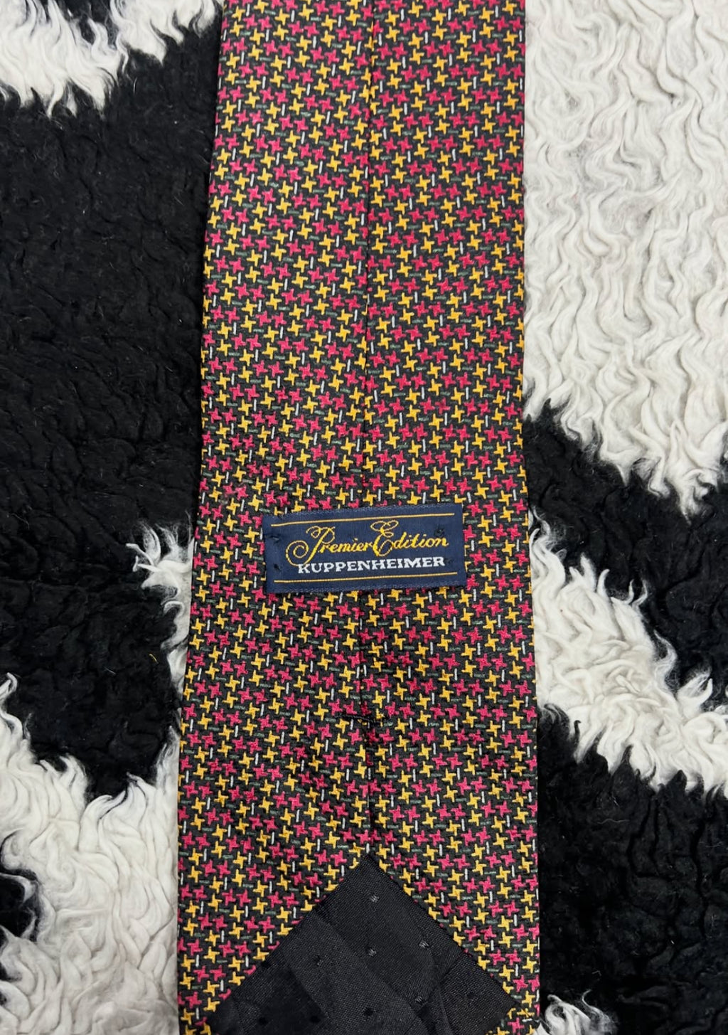 Sparks Tie