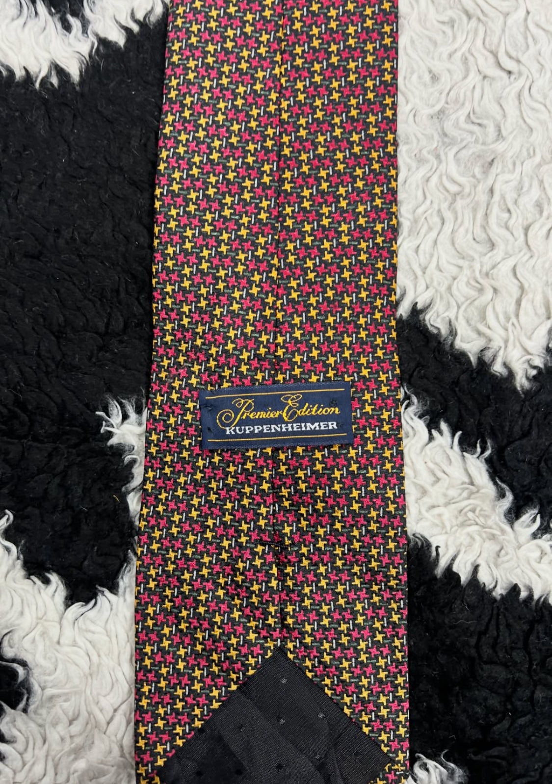 Sparks Tie
