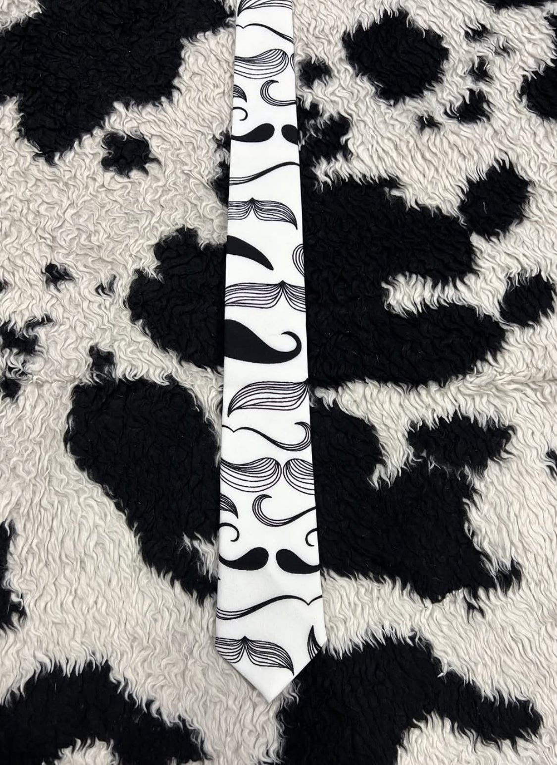 2016-Inspired Mustache Narrow Tie