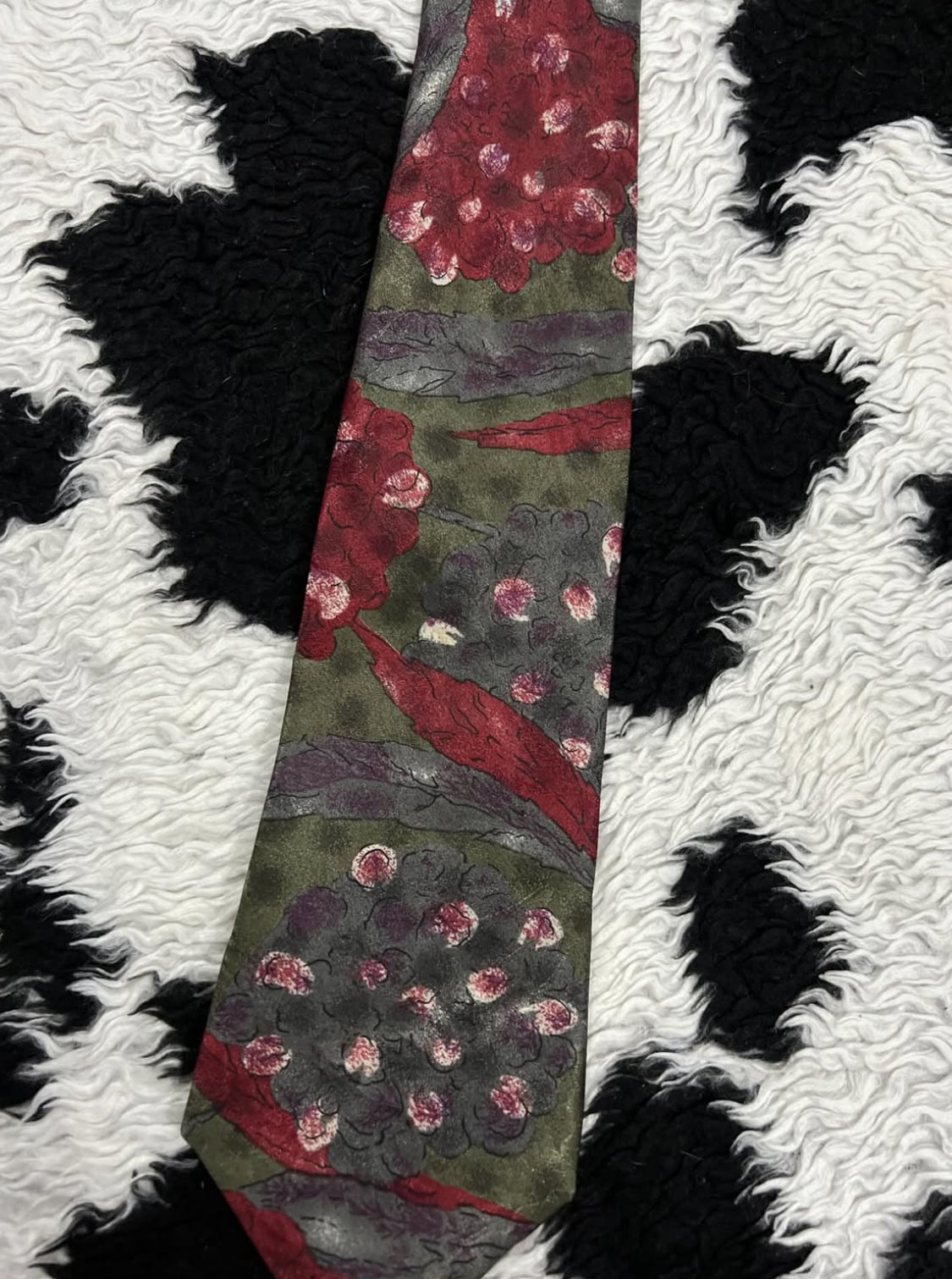 Nature & Flower Bushes Tie