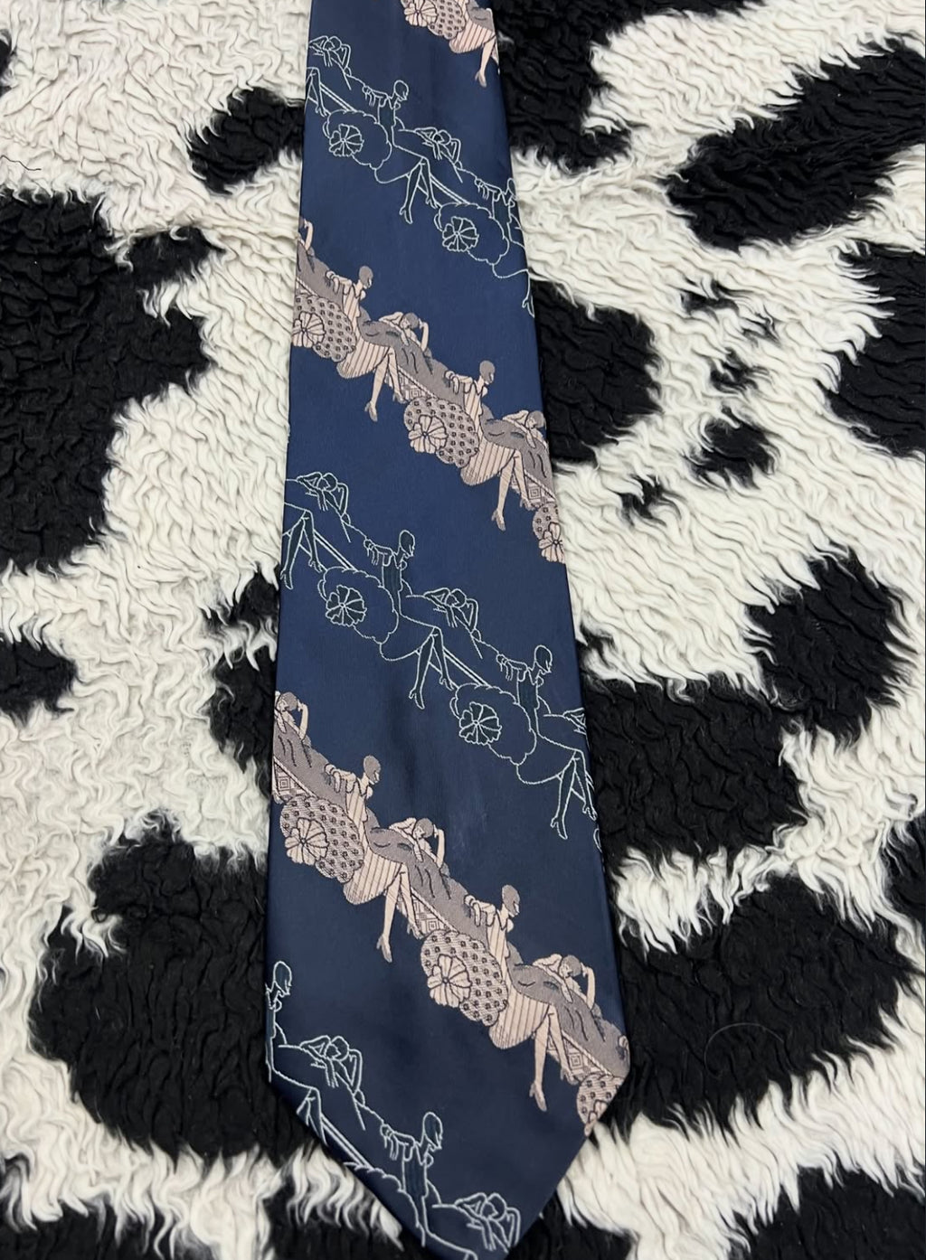 Slumbering Parisian Women Tie
