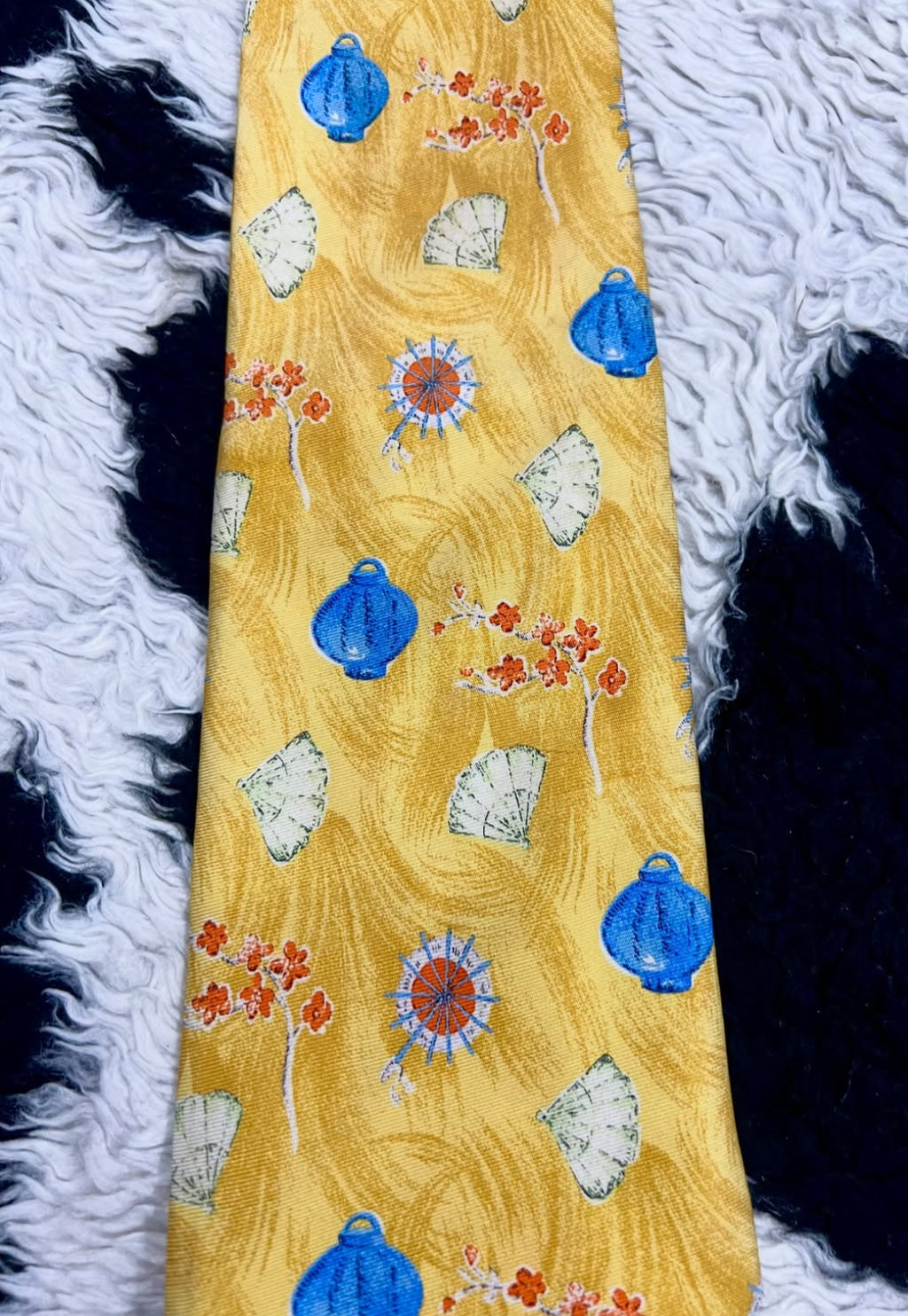 Chinese Lanterns & Fans Tie