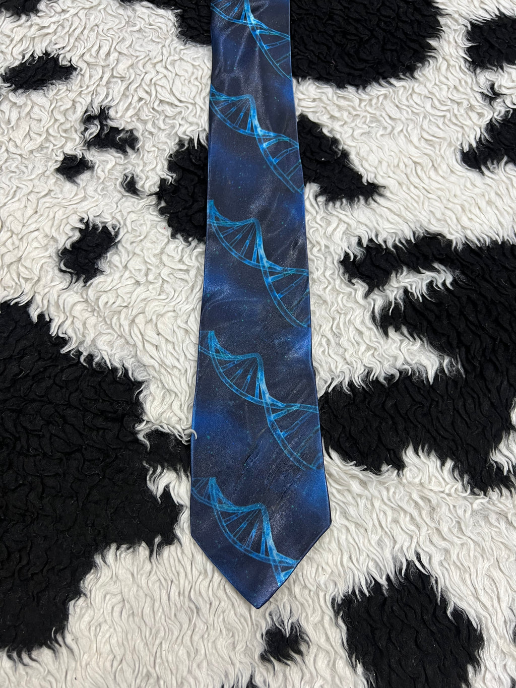 DNA Graphic Tie