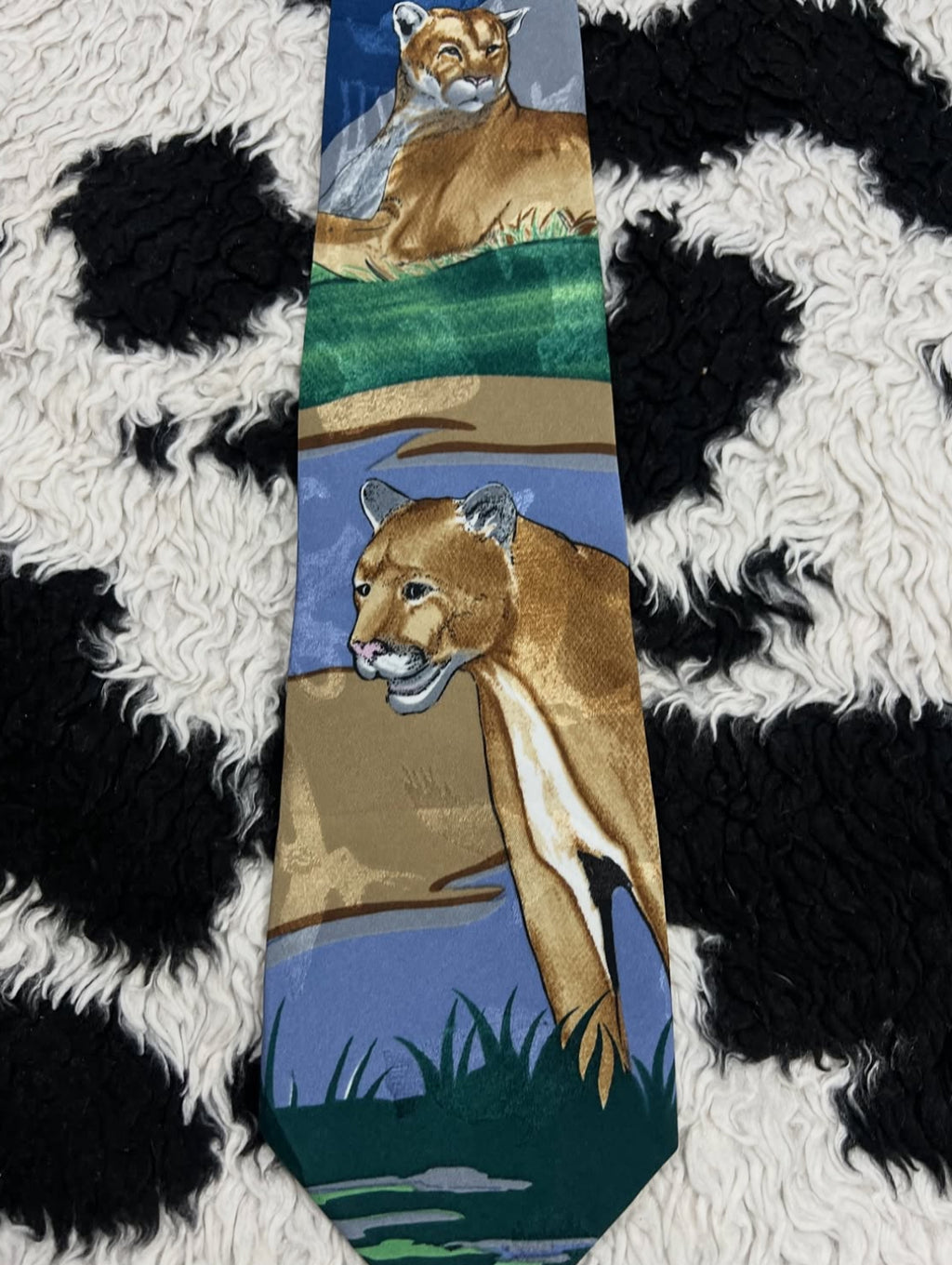 Double-Textured Lioness Tie