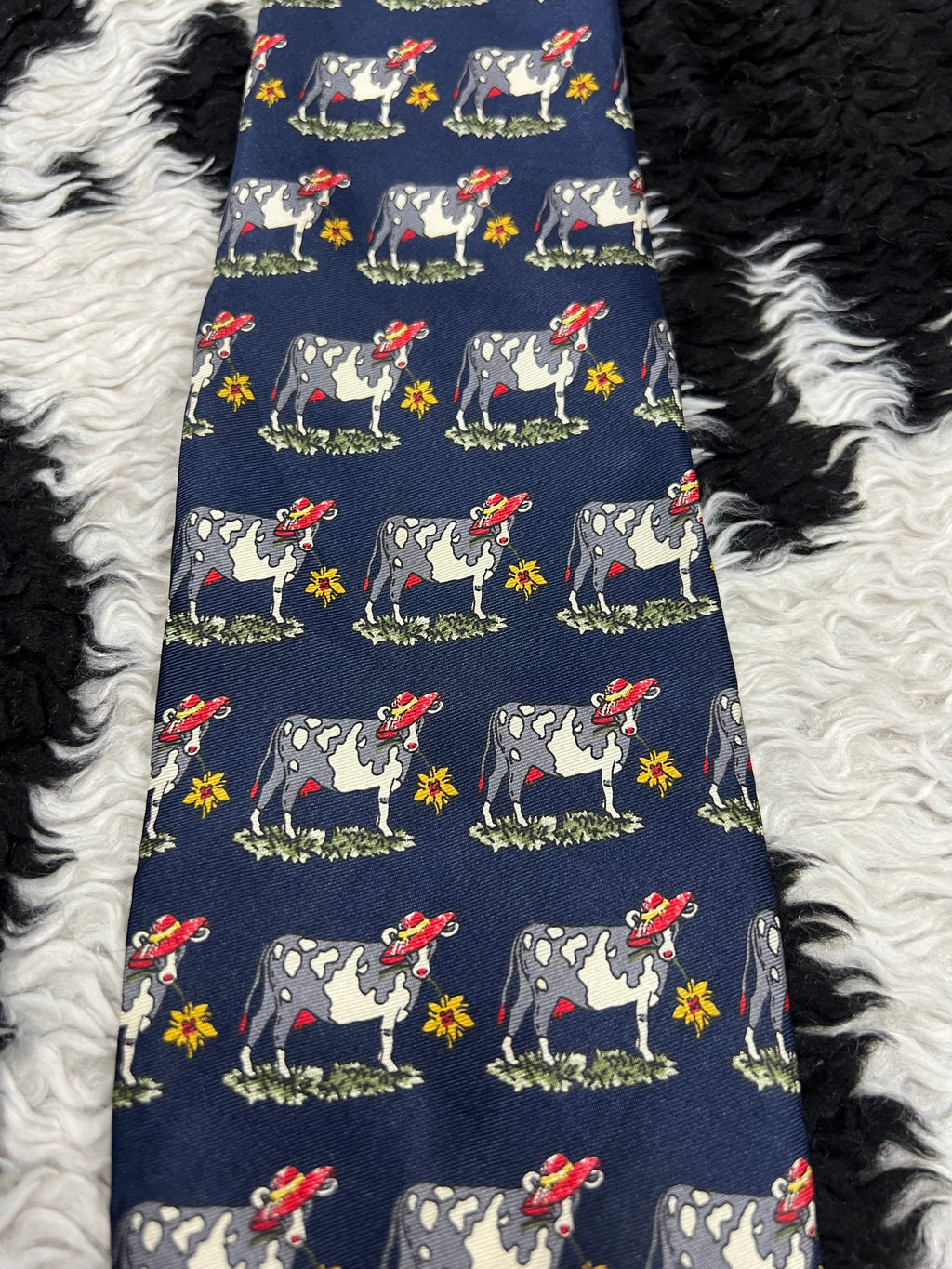 Silly Cows in Hats Tie