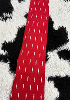 Averitt Standing Silhouette Tie