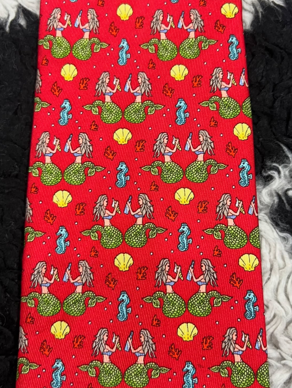Mermaids Tie