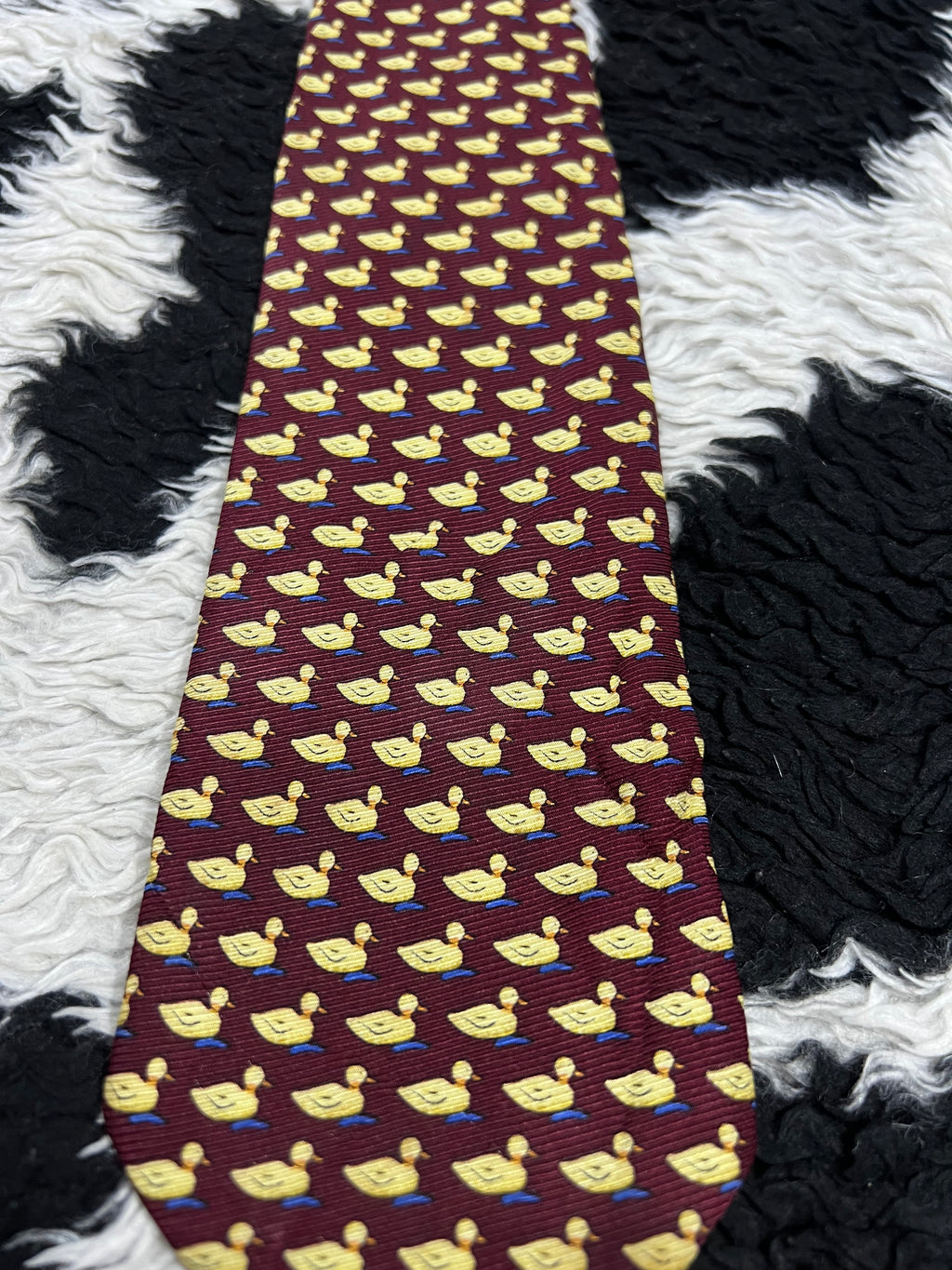 Ducks in Pond Tie
