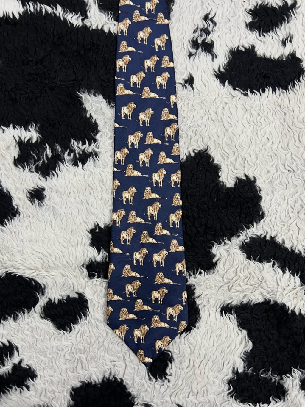 Lions Graphic Tie