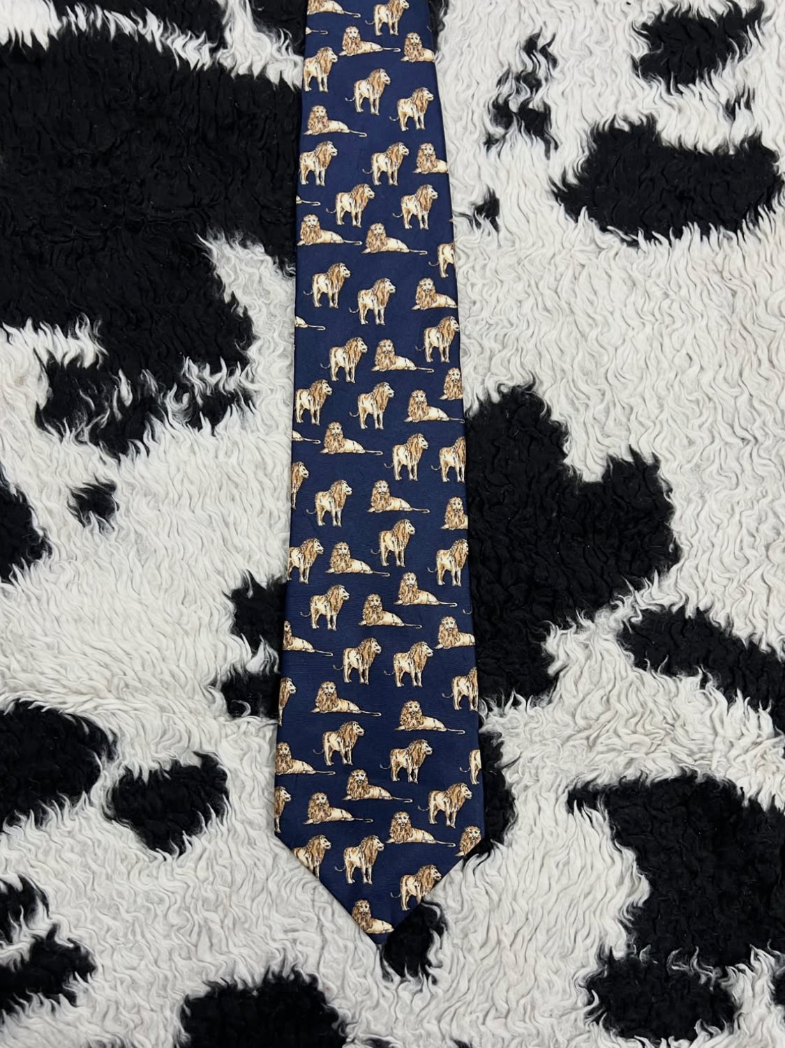 Lions Graphic Tie