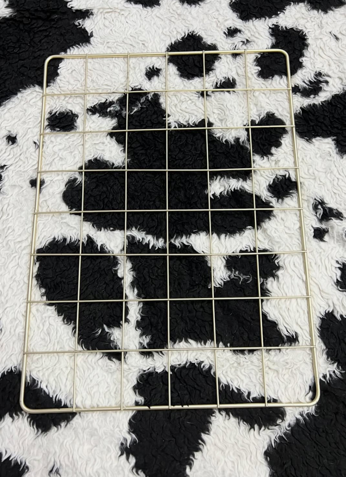Golden Metal Grid