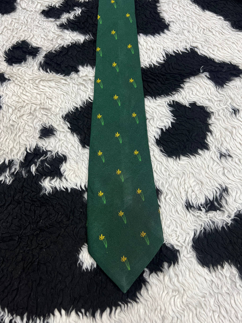 Green Embroidered Flowers Tie