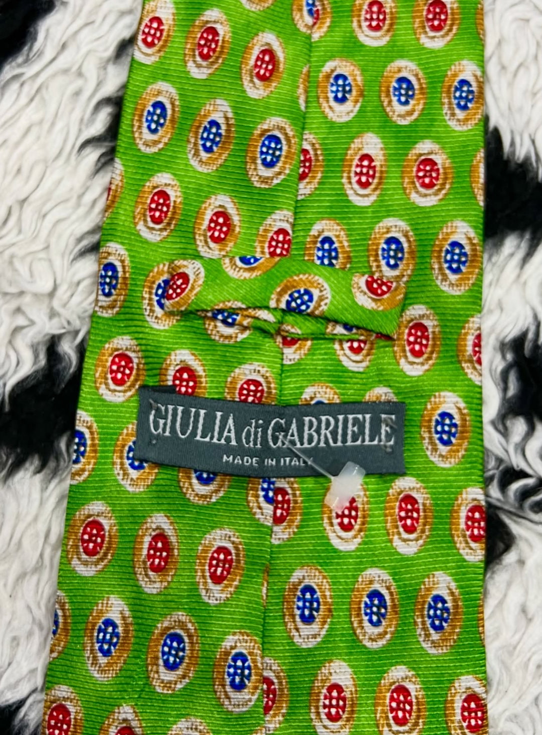 Buttons Tie
