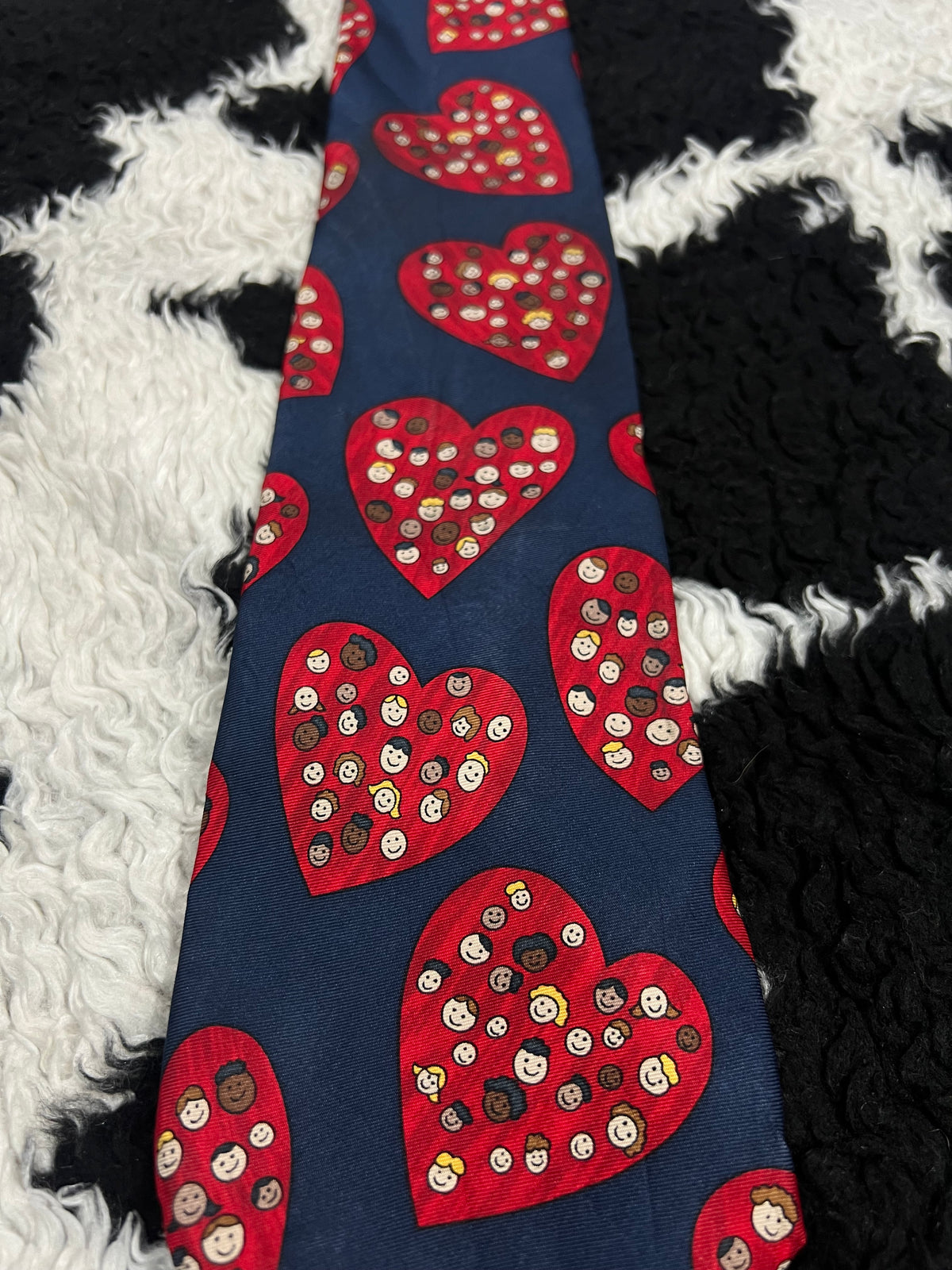 Hearts Graphic Tie