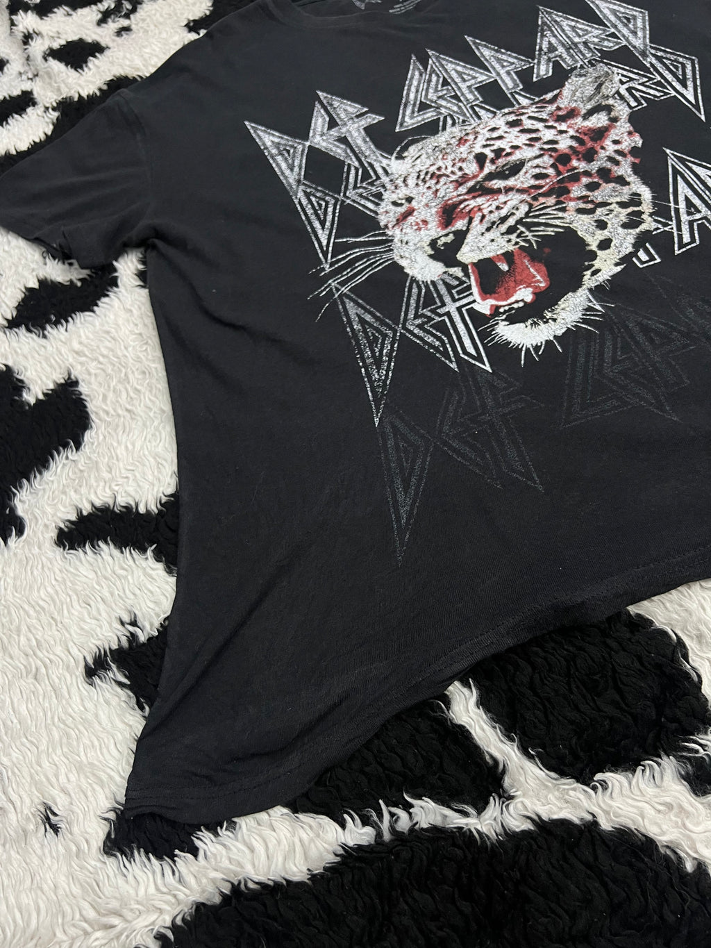 Def Leppard Band Tee (Extra Large)