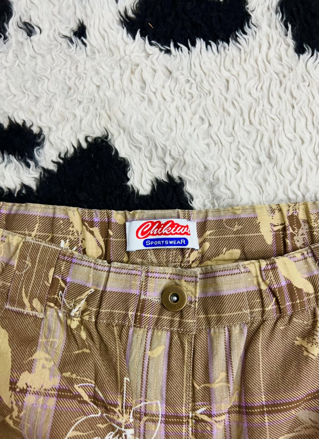 Chikiwa Floral Pants Convertible to Shorts (Waist 32)